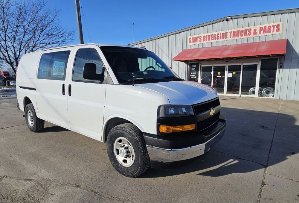 2019 Chevrolet Express Cargo Work Van's photo