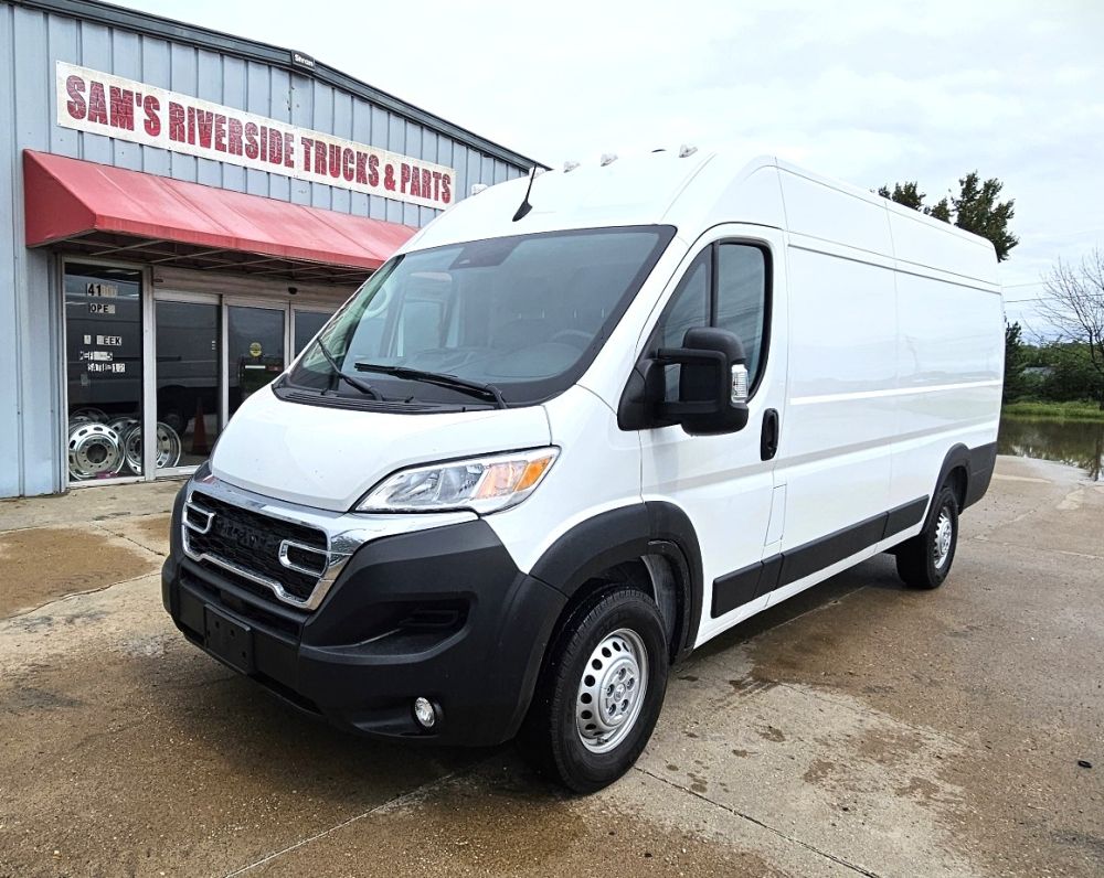 2026 RAM ProMaster Cargo Van Tradesman