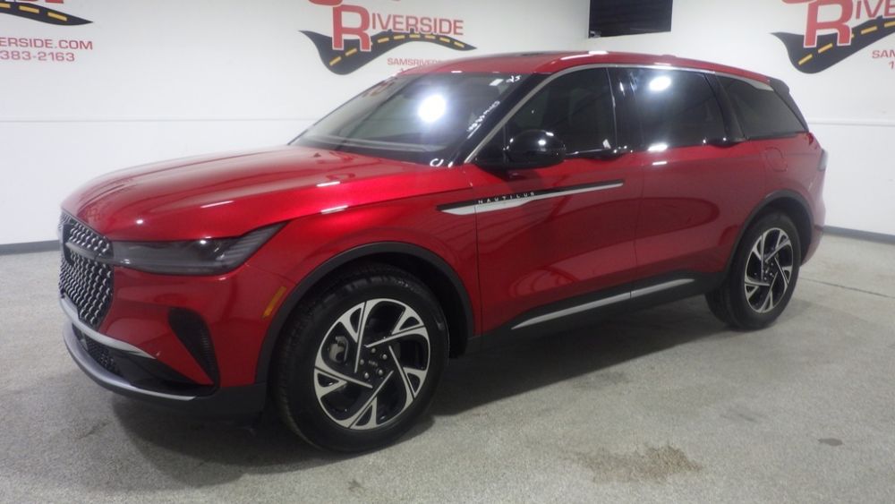 2025 Lincoln Nautilus Premiere AWD's photo