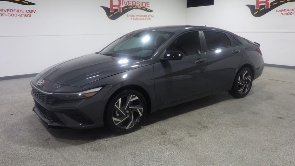 2025 Hyundai Elantra 2.0 SEL Sport IVT's photo