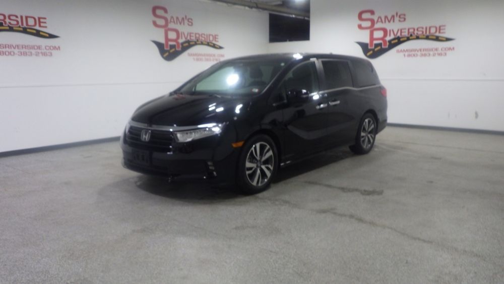 2024 Honda Odyssey Touring's photo