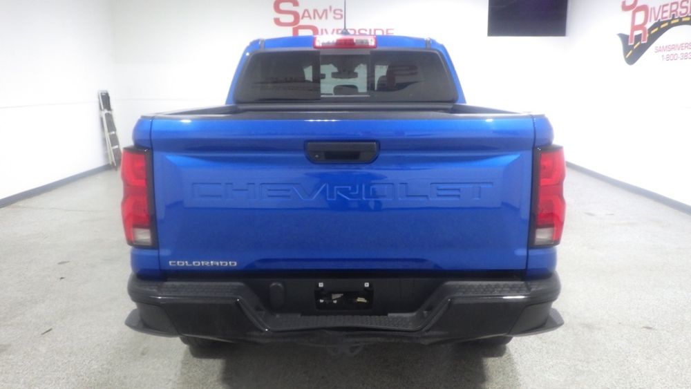 2023 Chevrolet Colorado Z71 - Photo 3