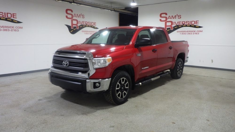 2015 Toyota Tundra SR5's photo