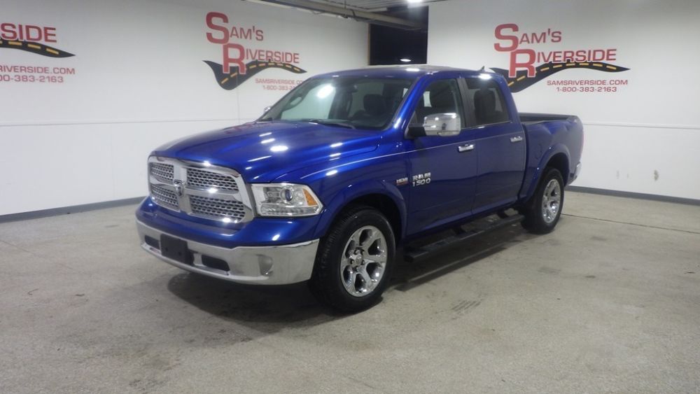 2017 RAM 1500 Laramie 4x4 Crew Cab 5'7's photo