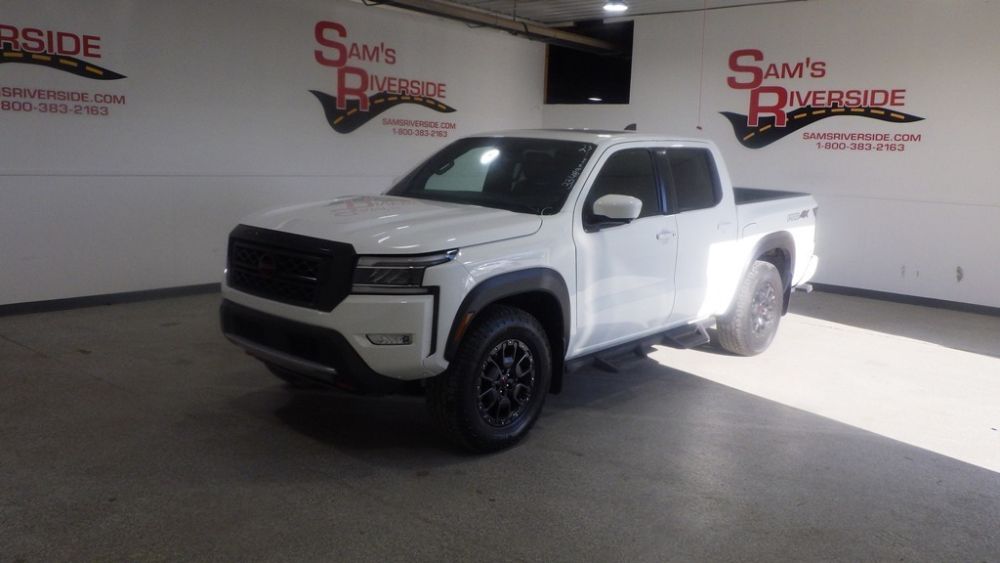 2023 Nissan Frontier PRO-4X Crew Cab 4X4's photo