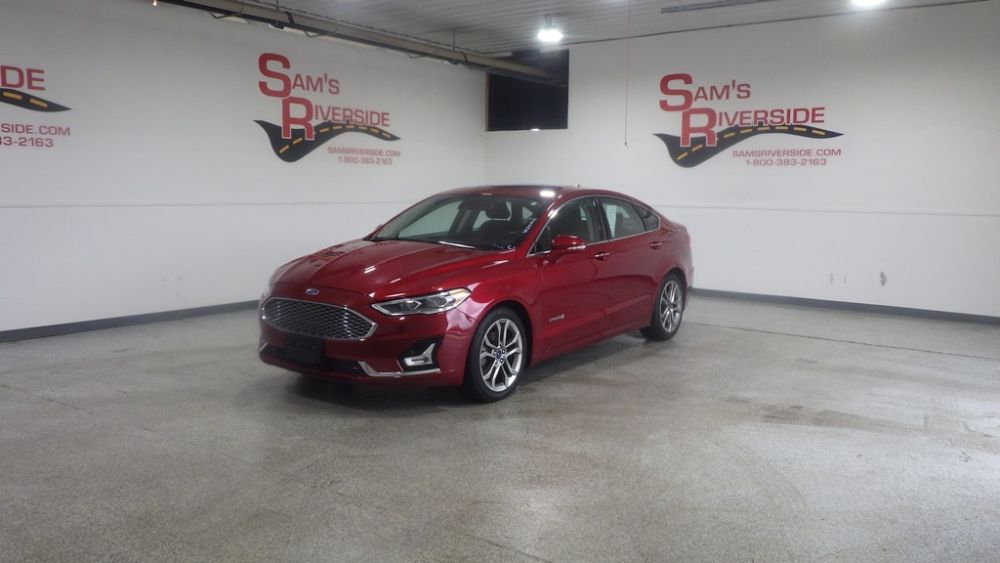 2019 Ford Fusion Titanium's photo
