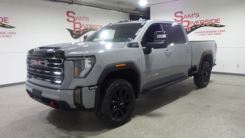 2025 GMC Sierra 4WD Crew Cab Standard Box AT4's photo
