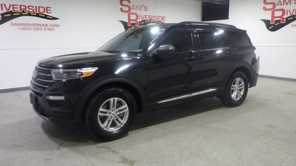 2023 Ford Explorer XLT 4WD's photo
