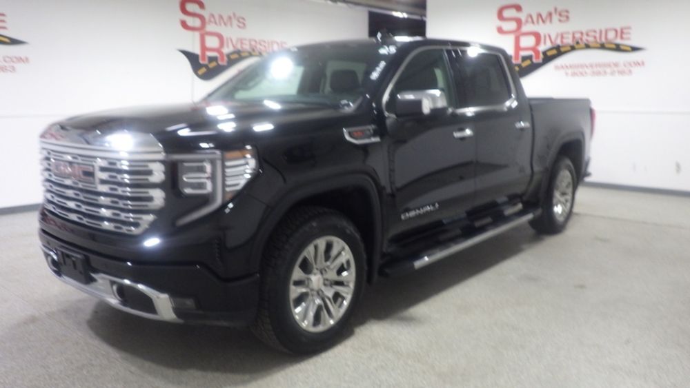 2025 GMC Sierra 4WD Crew Cab Short Box Denali's photo